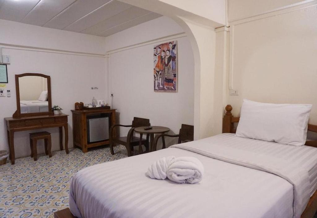 Nan Lanna Hotel Buitenkant foto